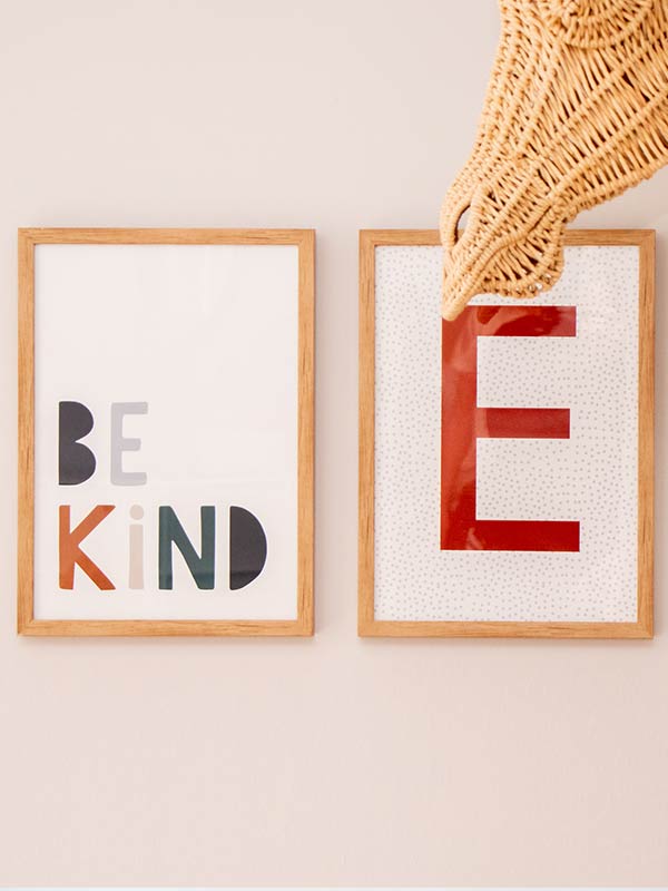 Be kind name and letter set